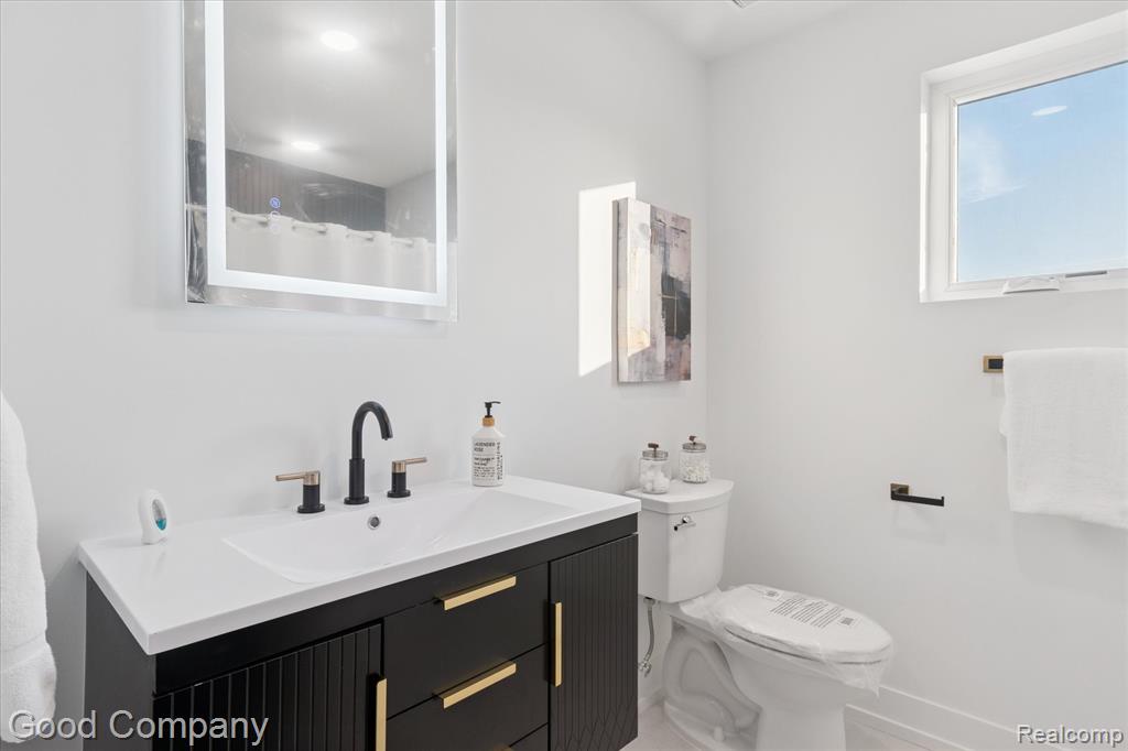 125 N Washington Ave Avenue, Royal Oak, MI, 48067