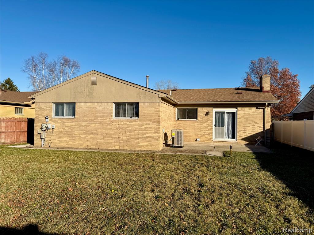 28428 Weddel Avenue, Brownstown, MI 48183 — Photo 2