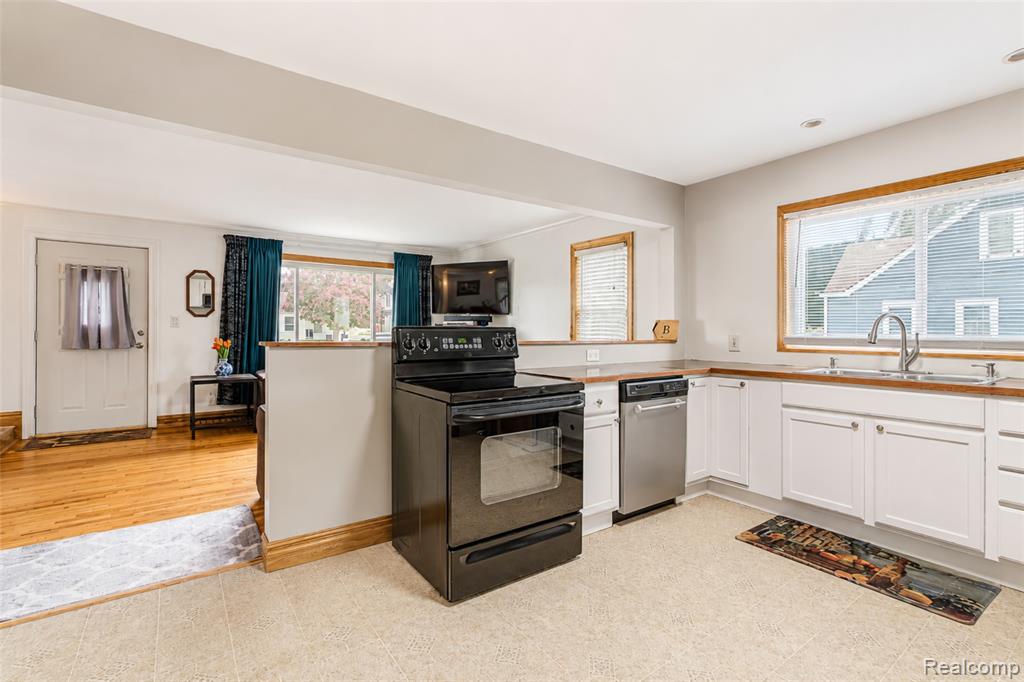6041 Gilman Street, Garden City, MI — Photo 14