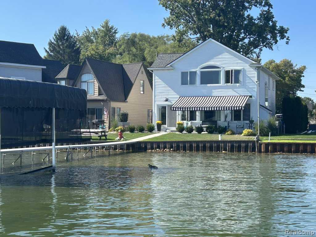 3274 Lakeview Drive, Highland, MI 48356 — Photo 36