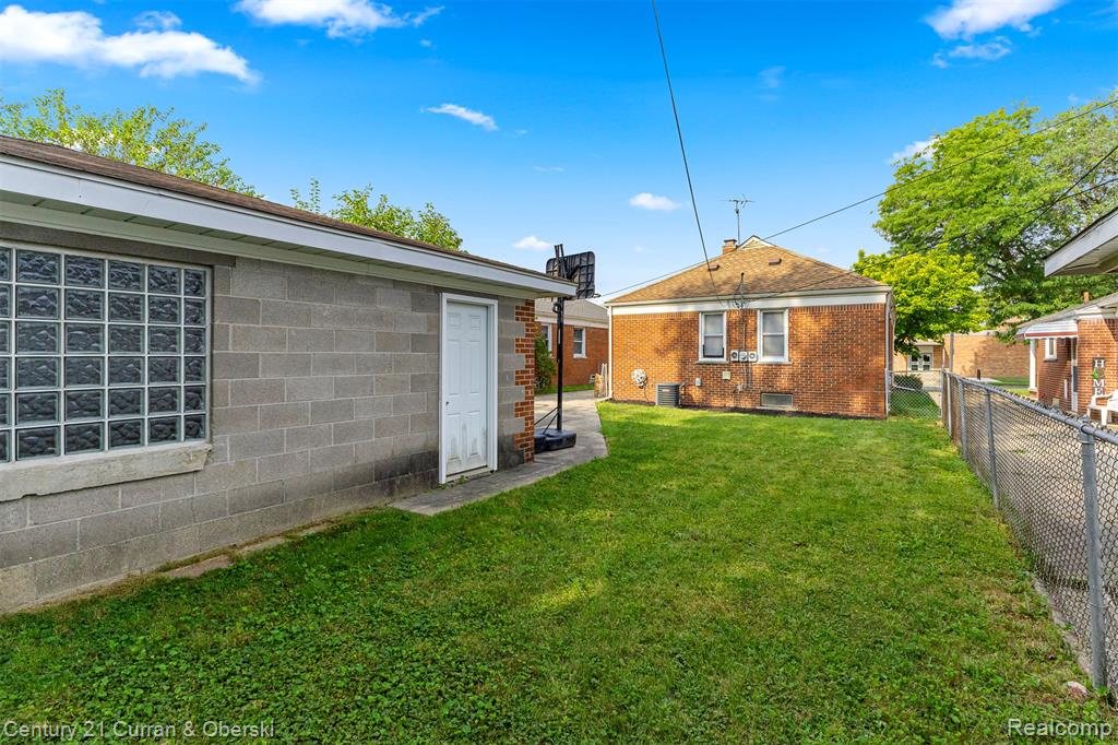 9299 Becker Avenue, Allen Park, MI 48101 — Photo 39