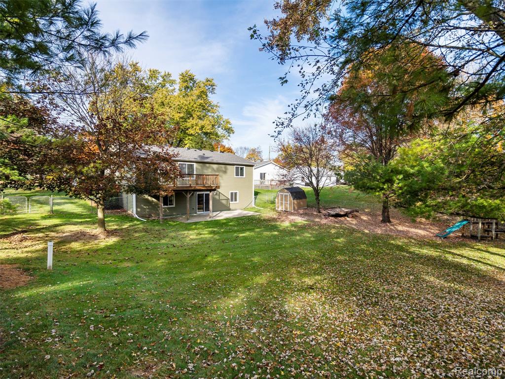 987 FAIRLEDGE Street, Lake Orion, MI 48362 — Photo 35