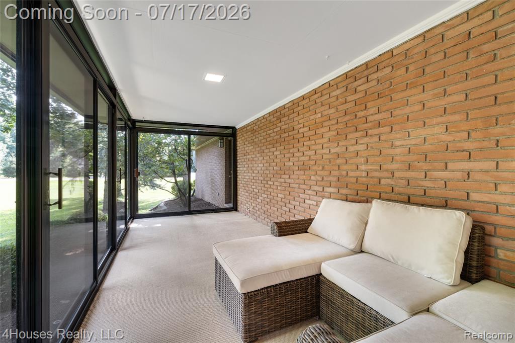 5717 Sussex Drive, Troy, MI 48098 — Photo 28