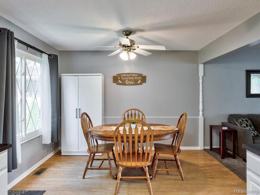 311 Collard Drive, Marysville, MI 48040 — Photo 9