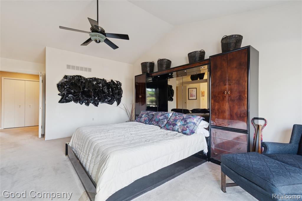 5104 Woodcliff Hill Road W, West Bloomfield, MI 48323 — Photo 29