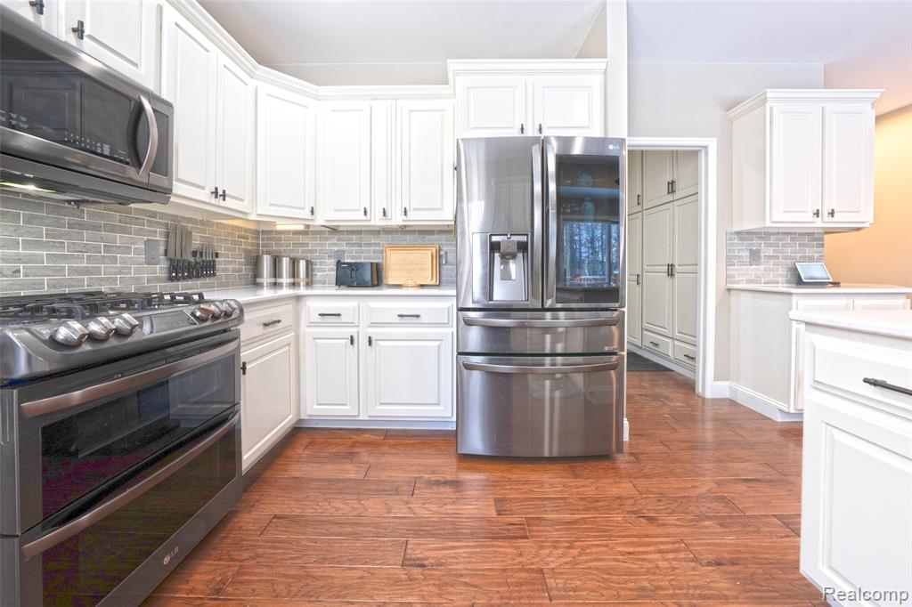 9623 Windsor Lane, Clarkston, MI 48348 — Photo 17