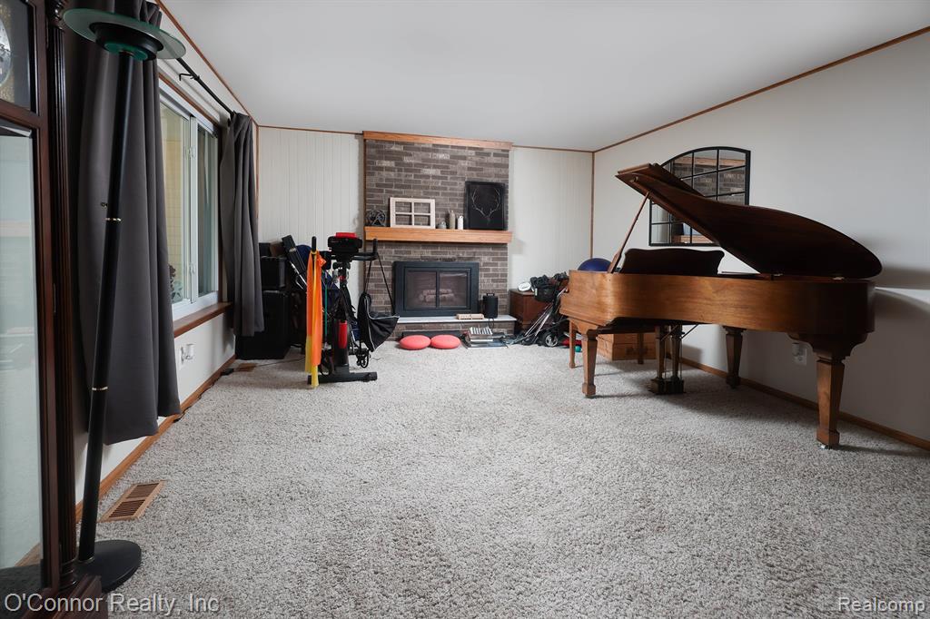 3082 Stoneybrook Lane, Port Huron, MI 48060 — Photo 4