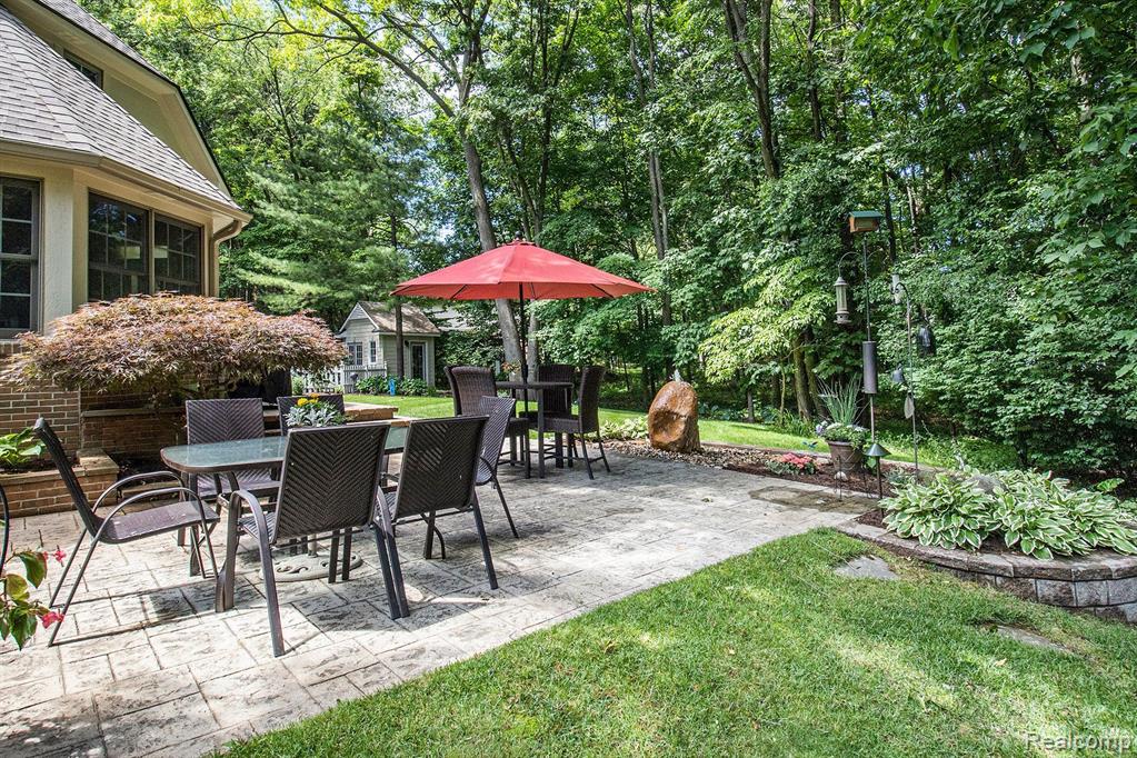 5259 PINEWOOD Drive, Brighton, MI 48116 — Photo 54