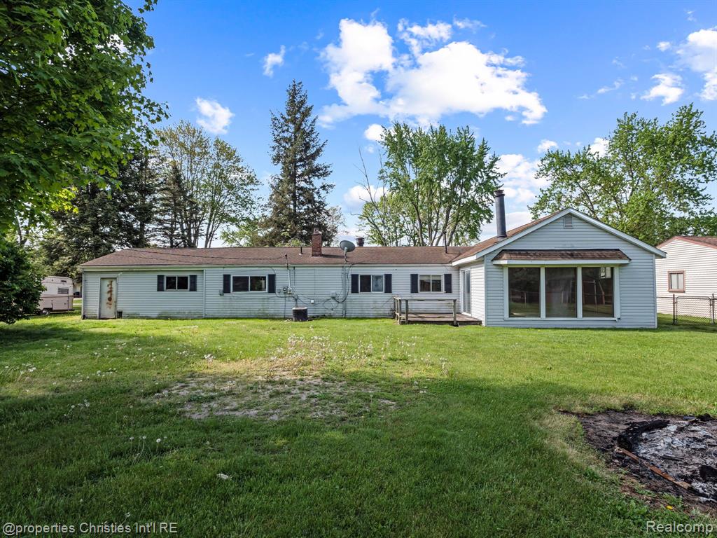 5348 BURGUNDY Drive, Clarkston, MI — Photo 26