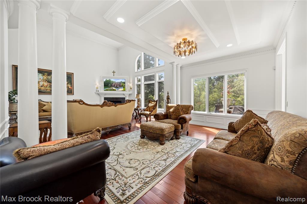 5679 Branford Drive, West Bloomfield, MI — Photo 14