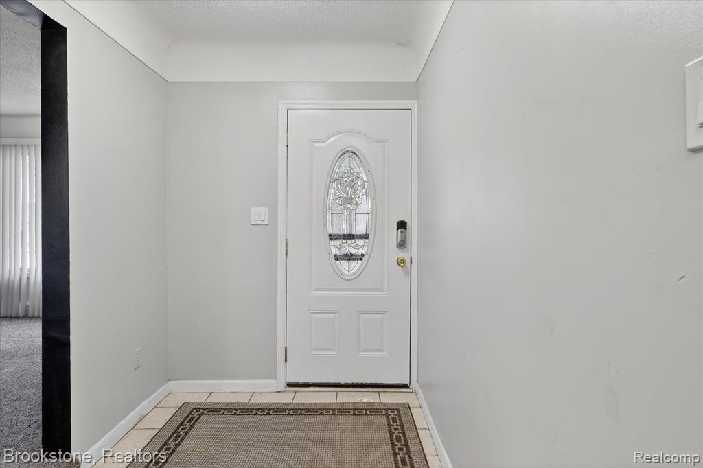 2555 W Boston Boulevard, Detroit, MI 48206 — Photo 3