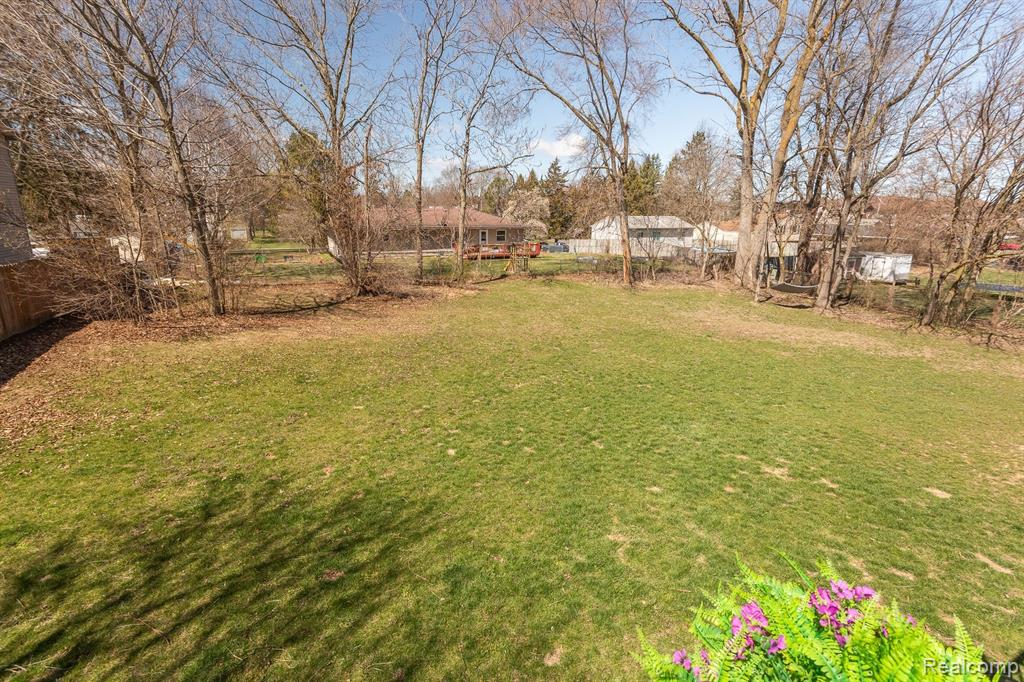 619 N WATKINS, Perry, MI 48872 — Photo 37