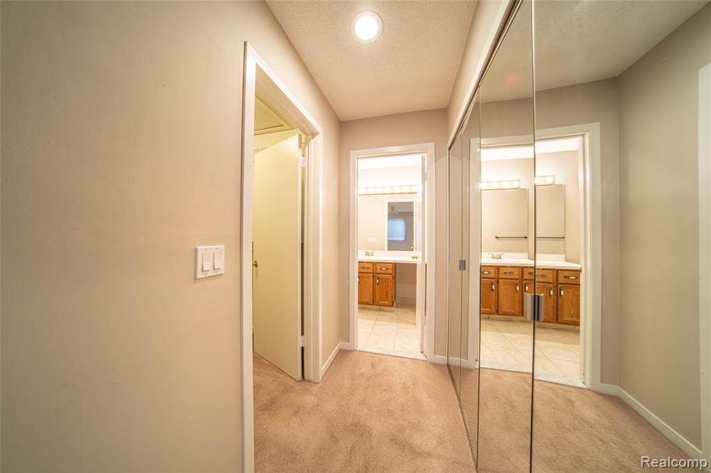 7080 Elmhurst, West Bloomfield, MI — Photo 12