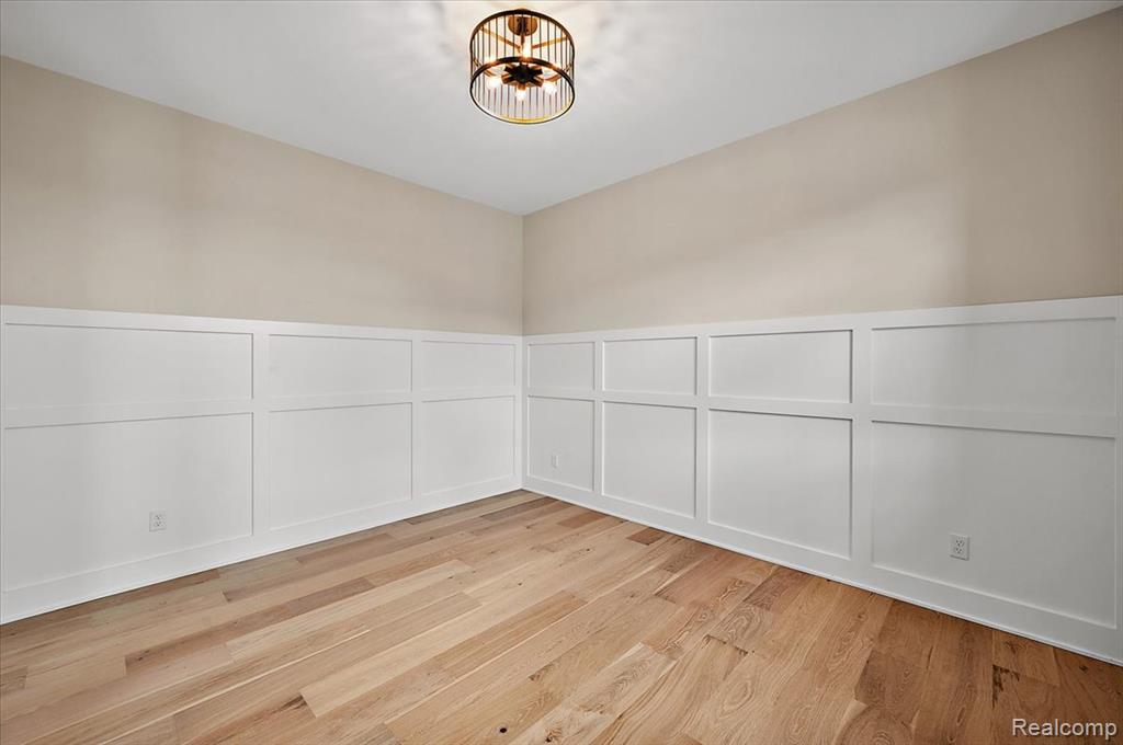 50999 Mistwood Drive, Macomb, MI 48042 — Photo 17