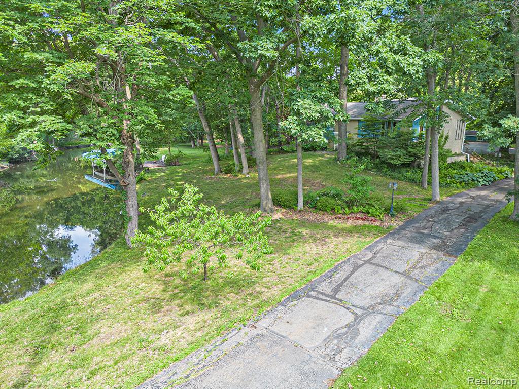 4729 Curtis Lane, Clarkston, MI — Photo 46