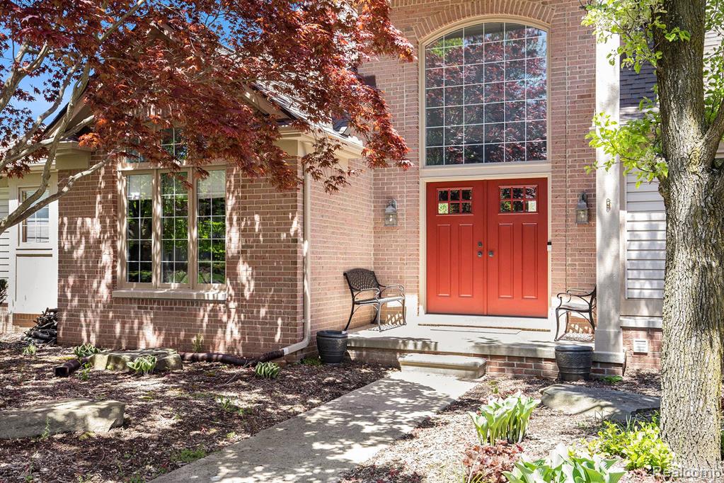 5200 BRIDGE Trail W, Commerce Twp, MI 48382 — Photo 2