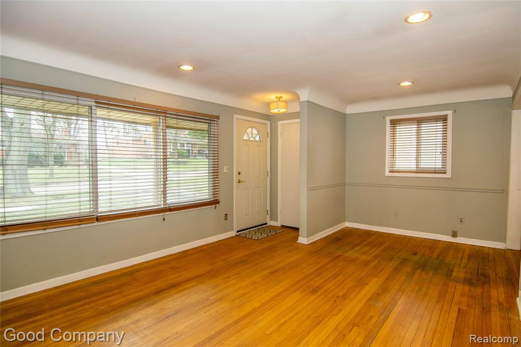 725 Duchess Street, Milford, MI 48381 — Photo 7