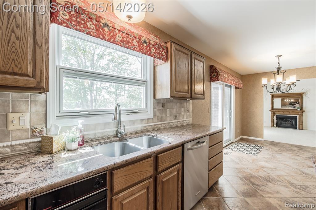6357 Golf View Drive, Clarkston, MI — Photo 11