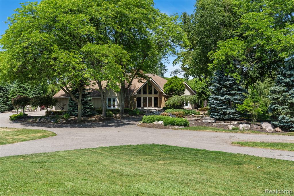 47915 6 Mile Road, Northville, MI — Photo 9