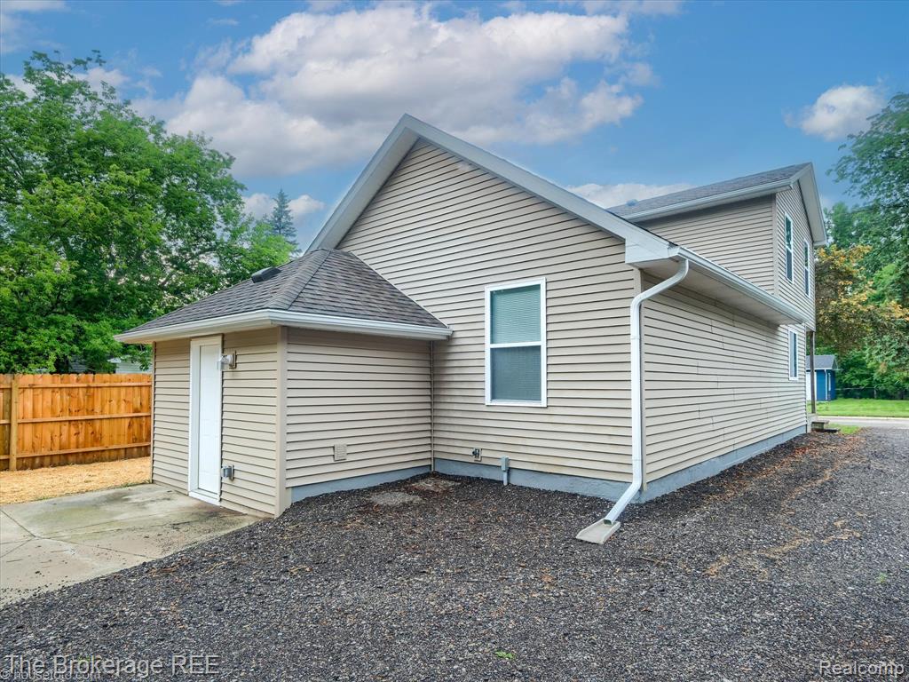 658 Beach Street, Mount Morris, MI 48458 — Photo 33