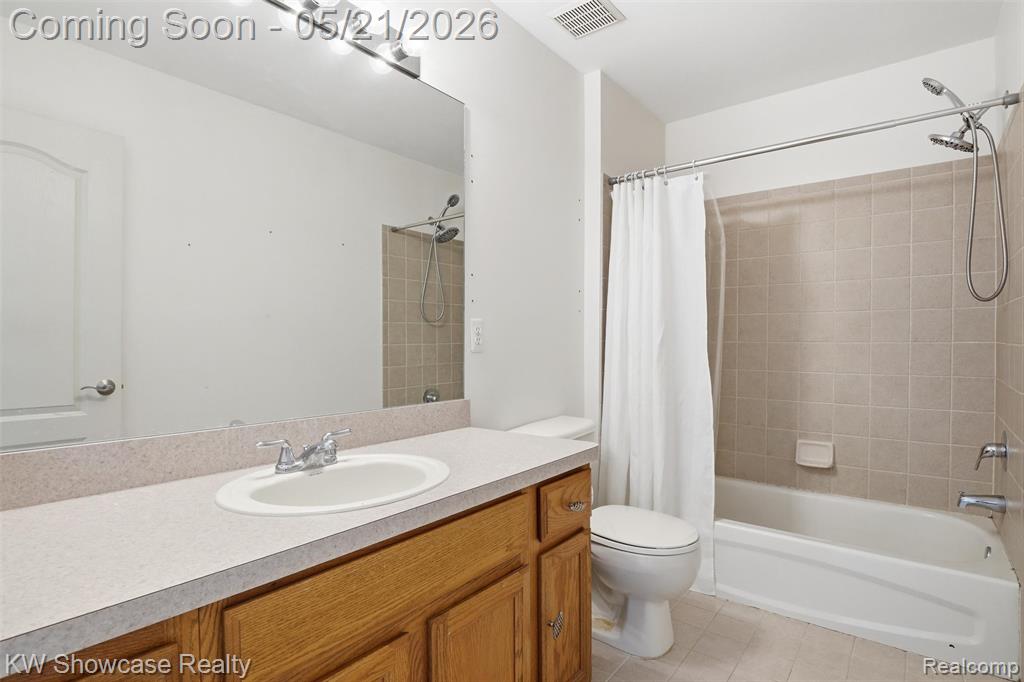 2143 Warbler Court, Commerce Twp, MI 48382 — Photo 33