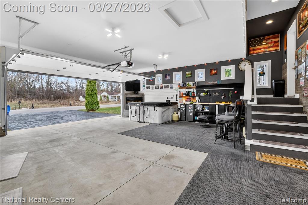 946 Dunreath Street, Wolverine Lake, MI 48390 — Photo 40