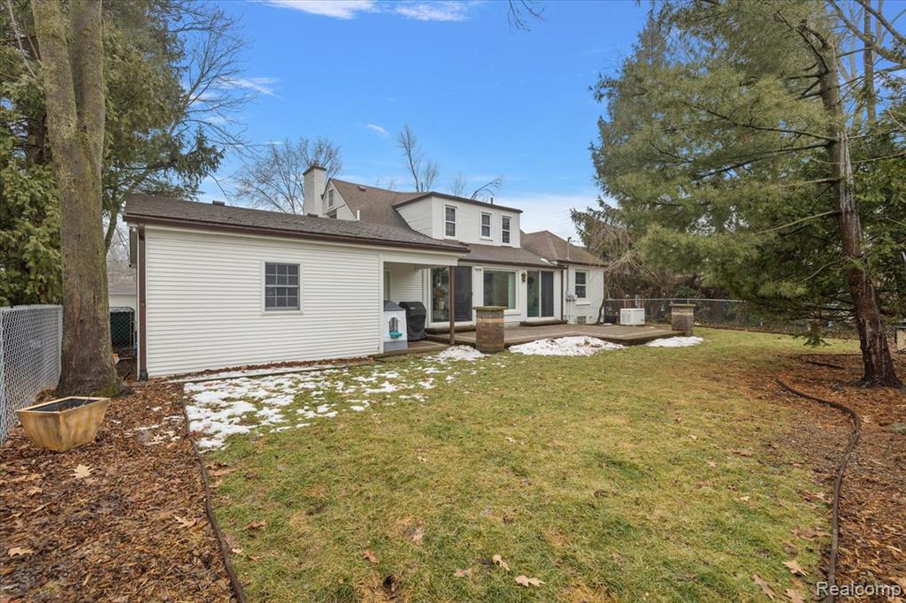 16244 Lauderdale Avenue, Beverly Hills, MI 48025 — Photo 48