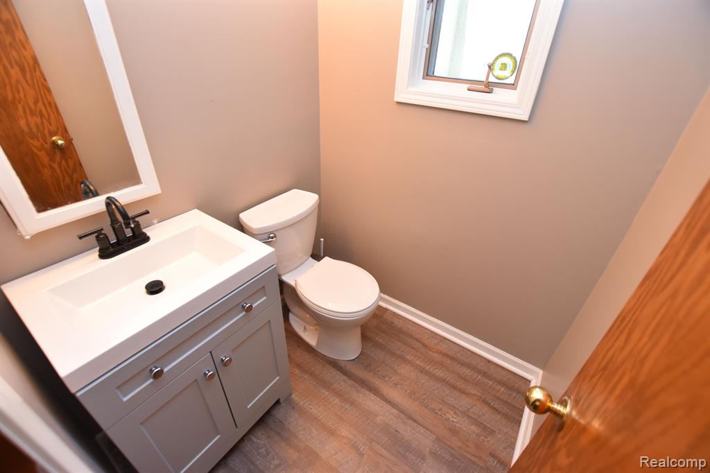 5168 WALDEN Drive, Swartz Creek, MI 48473 — Photo 13