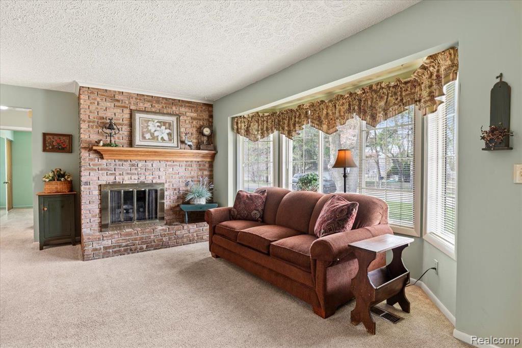 55 MINNETONKA Drive, Oxford, MI 48371 — Photo 8