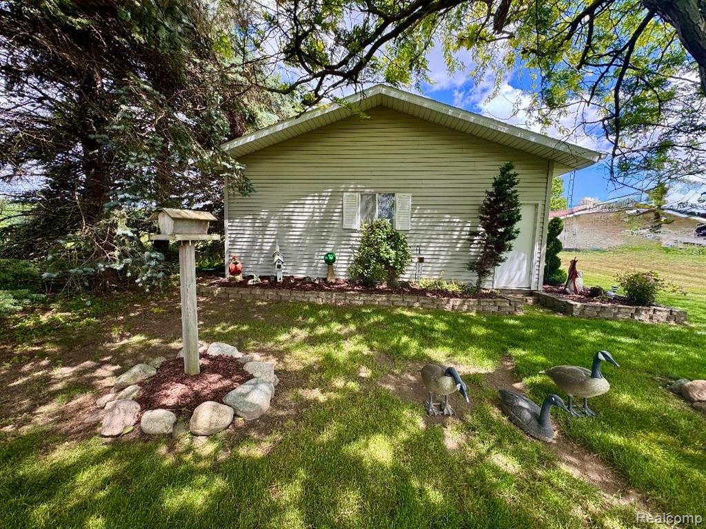 6686 Schott Road, Mayville Vlg, MI 48744 — Photo 16
