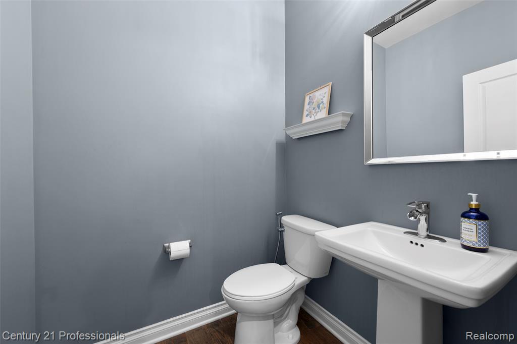 2083 Findley Circle, Lake Orion, MI — Photo 21