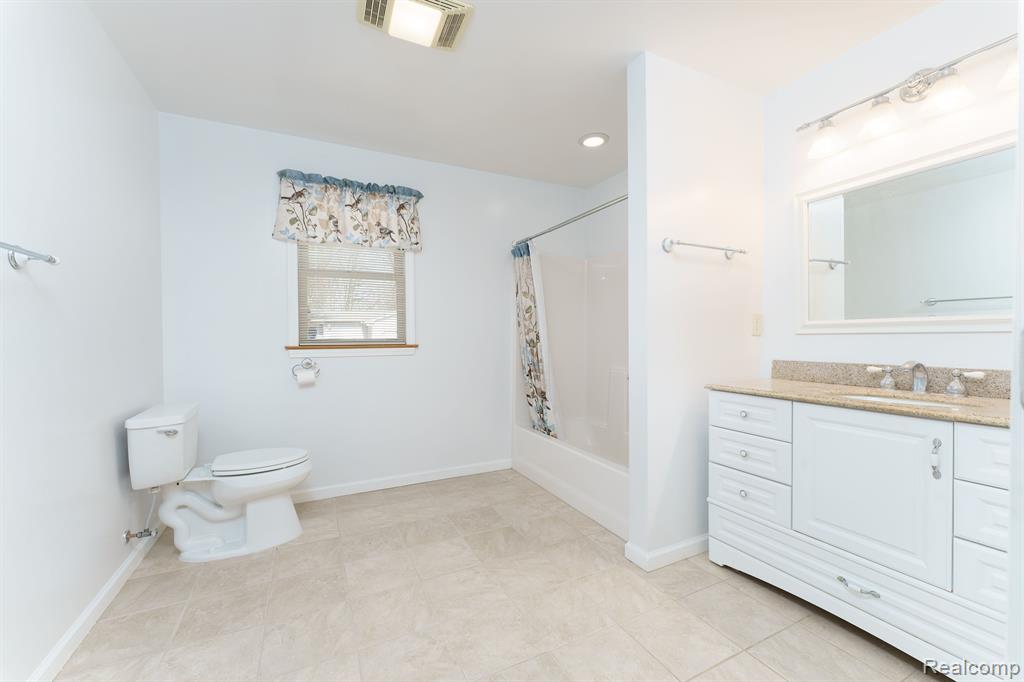 189 FRANKLIN Street, Webberville, MI 48892 — Photo 15