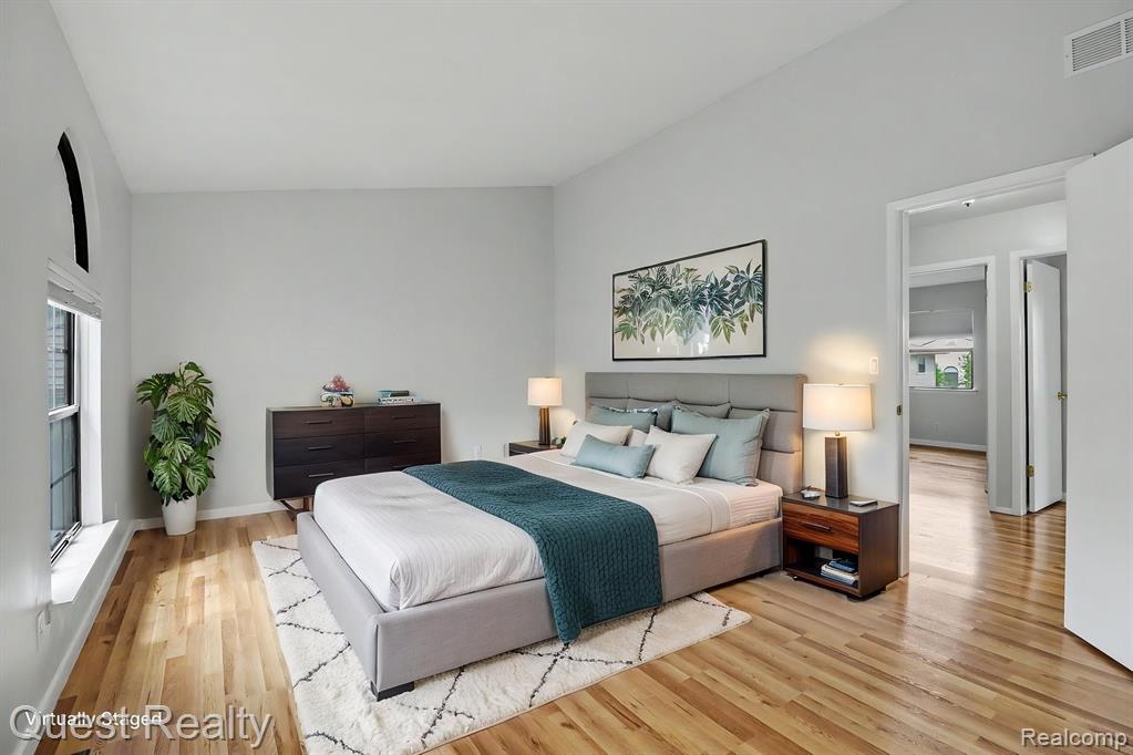 5673 Drake Hollow W Drive W, West Bloomfield, MI — Photo 13