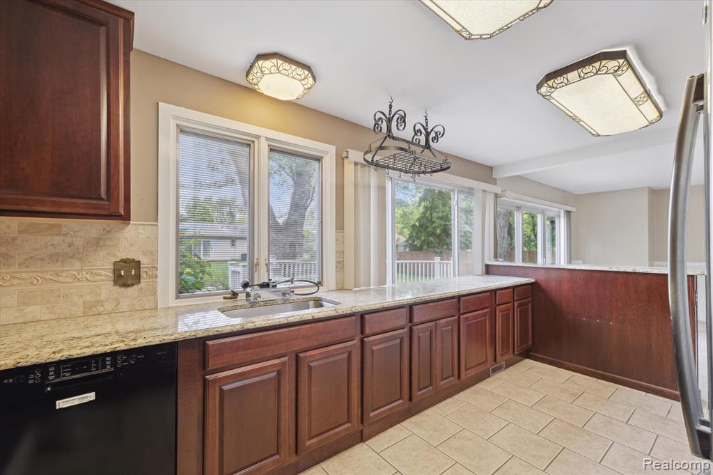 4134 Cypress Drive, Troy, MI 48085 — Photo 18