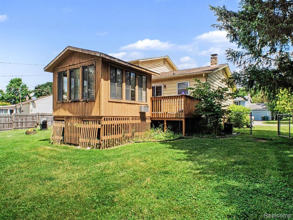 428 Carrie Drive, Flushing, MI 48433 — Photo 16