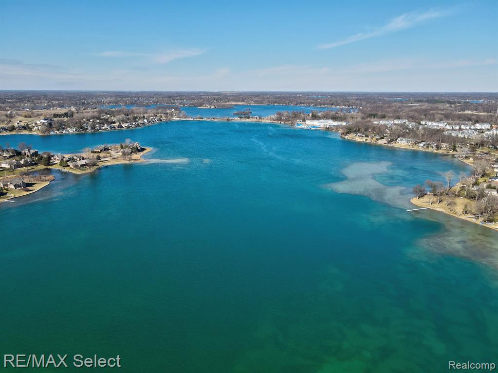 4014 PINE RIDGE, Fenton, MI 48430 — Photo 5