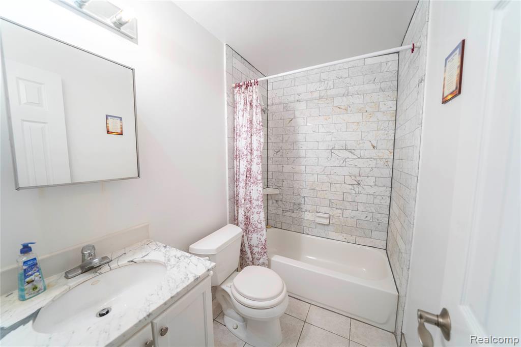 8853 Beech Daly Road, Taylor, MI 48180 — Photo 29