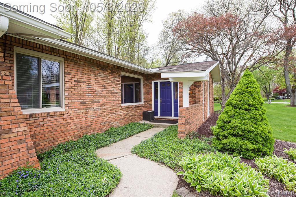 7584 Brookview Court, Brighton, MI 48116 — Photo 37