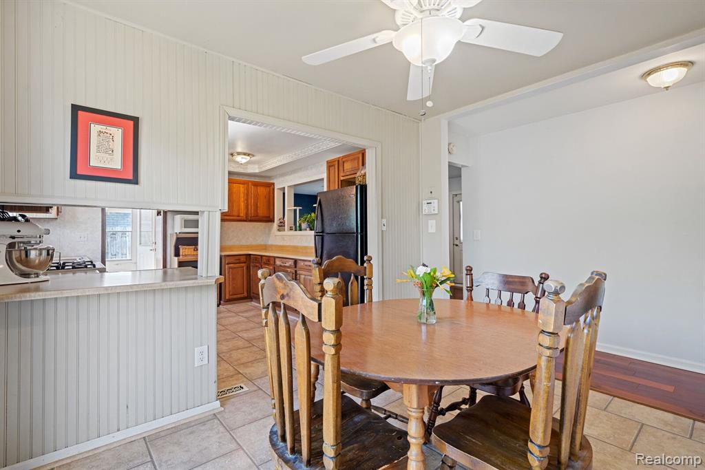 42204 MCBRIDE Avenue, Van Buren, MI 48111 — Photo 12