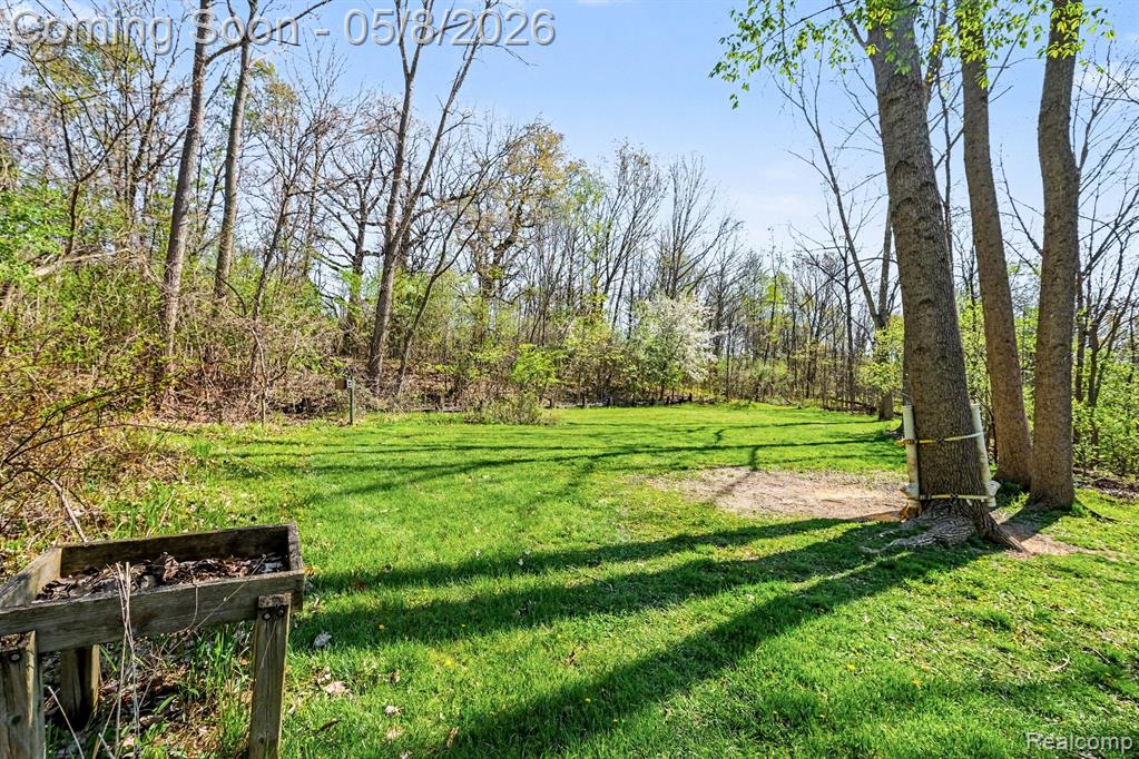 9277 Graytrax Road, Grand Blanc, MI 48439 — Photo 29