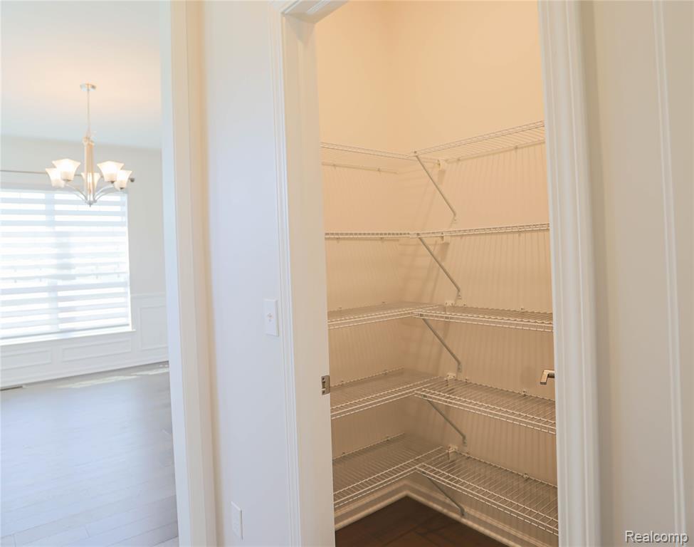 13101 Valencia Drive, Utica, MI 48315 — Photo 36