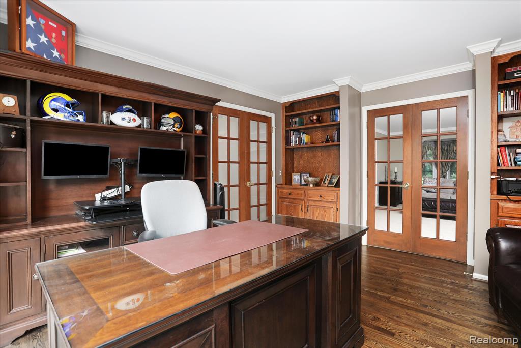4214 Oak Tree Circle, Rochester, MI 48306 — Photo 23