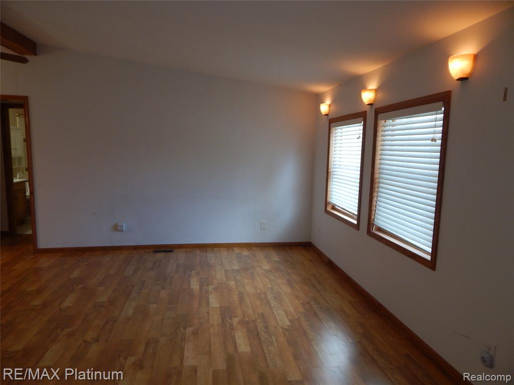 10321 E Lovejoy Road, Perry, MI 48872 — Photo 16