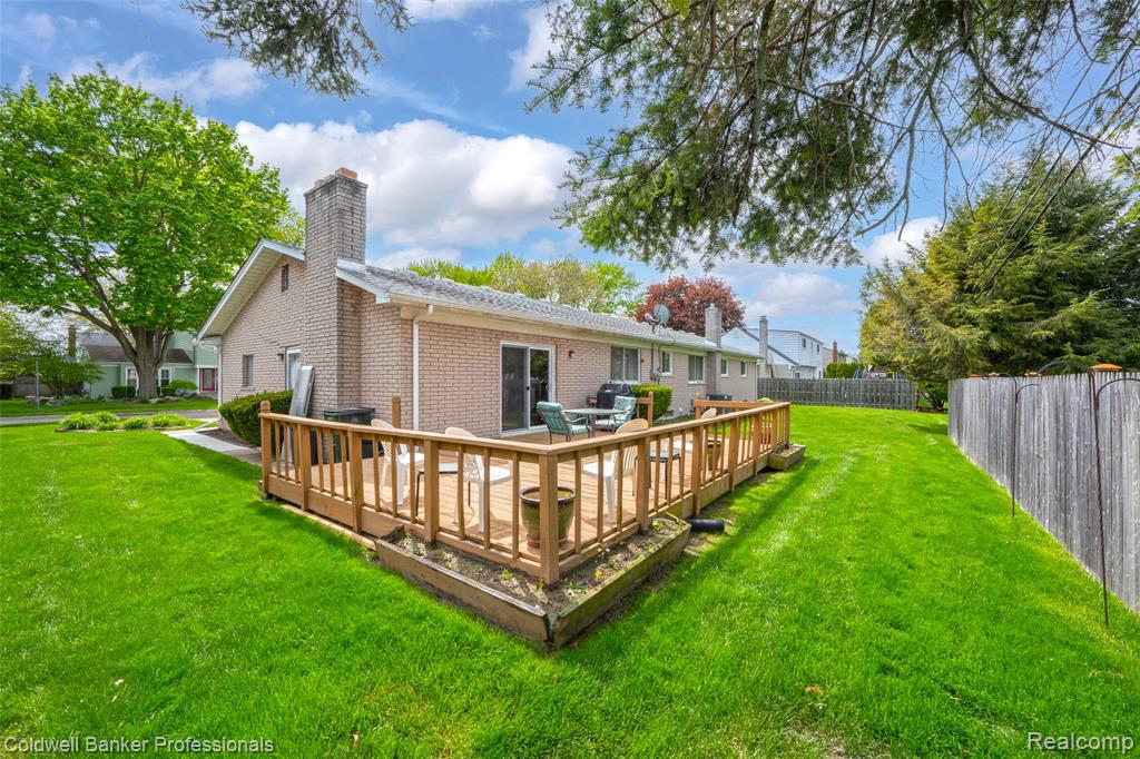 23305 N Rosedale Court, Saint Clair Shores, MI 48080 — Photo 31