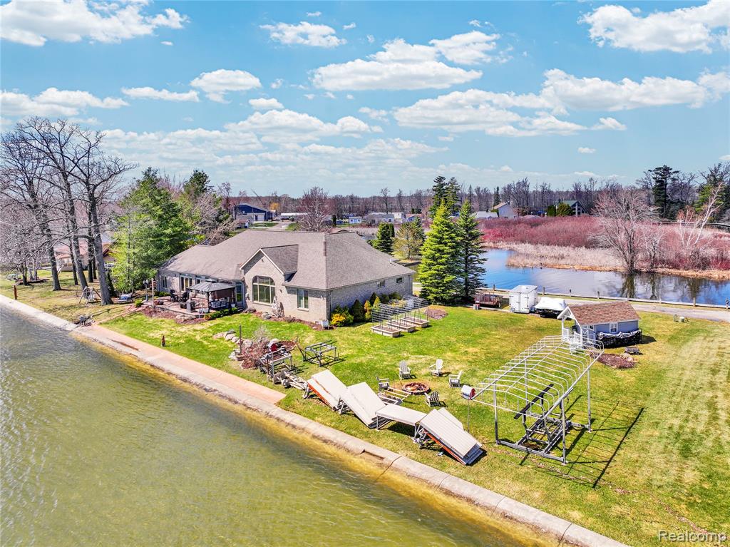 130 Whites Court, Houghton Lake, MI, 48629