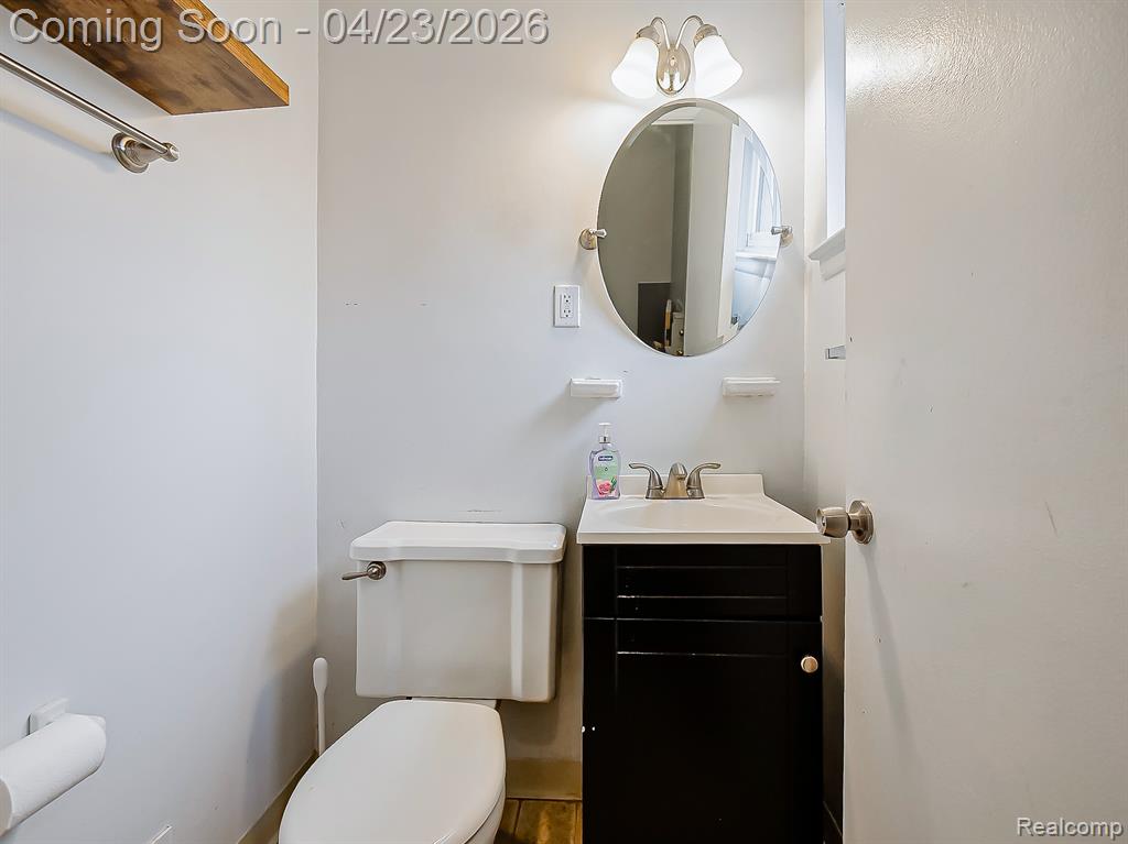 26177 Cunningham Drive, Warren, MI 48091 — Photo 17