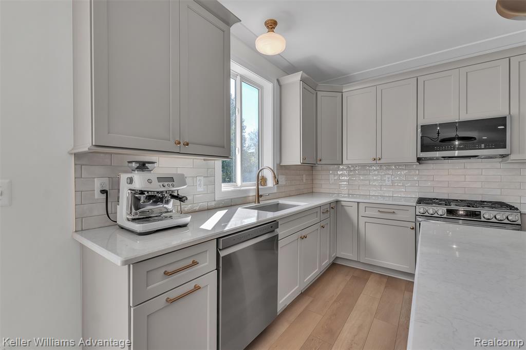 9264 Brookline Avenue, Plymouth, MI 48170 — Photo 17