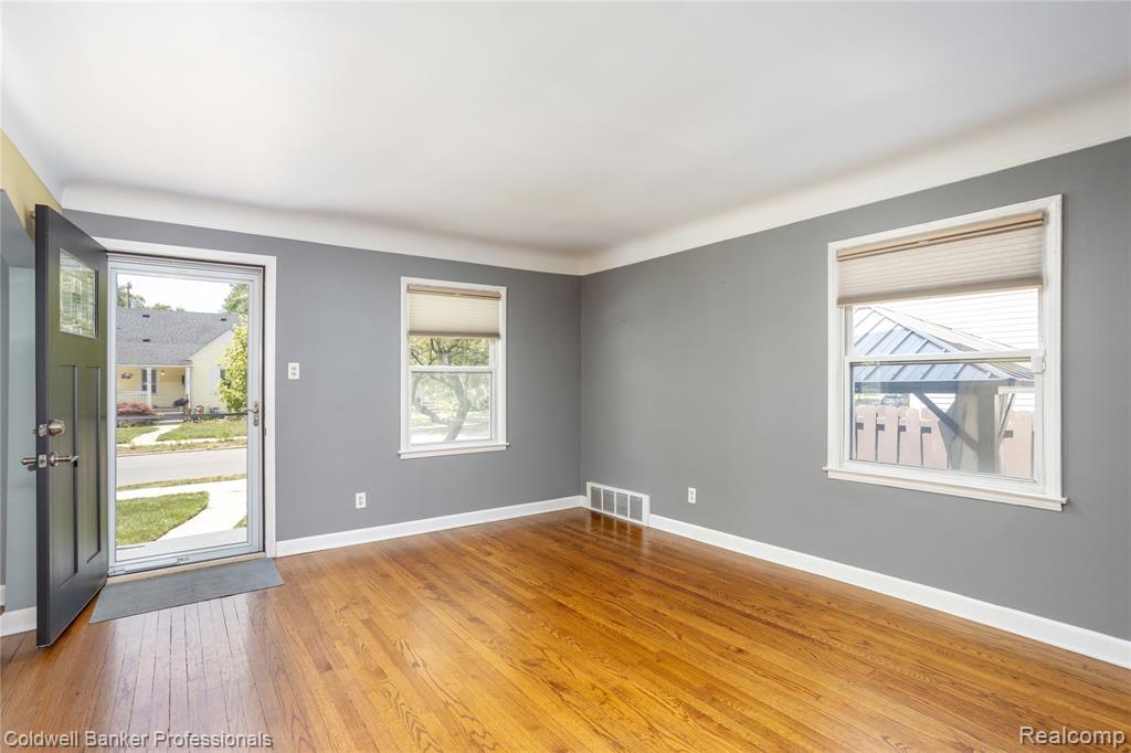 909 Hoffman Avenue, Royal Oak, MI 48067 — Photo 4
