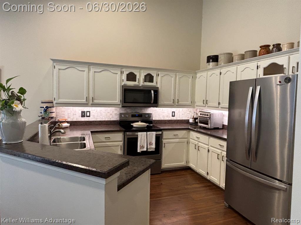 5517 Ashby Court, Waterford, MI 48327 — Photo 4