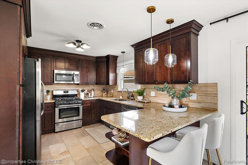 39173 Lakeshore Drive, Harrison Township, MI — Photo 19